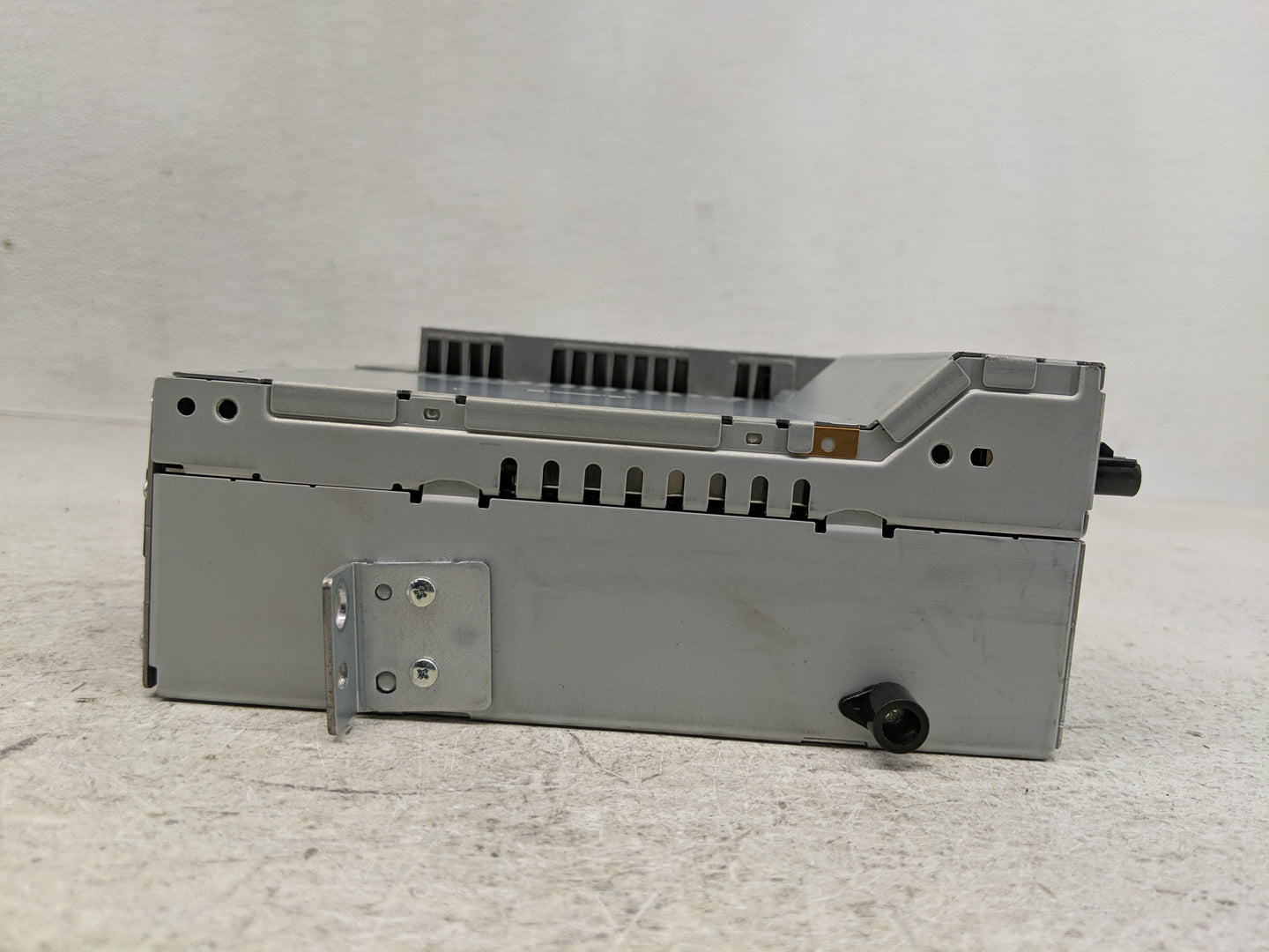 2011 Land Rover Range Rover Sport Radio AM FM Cd Player Receiver Replacement P/N:BH22-18C815-AB Fits OEM Used Auto Parts - O