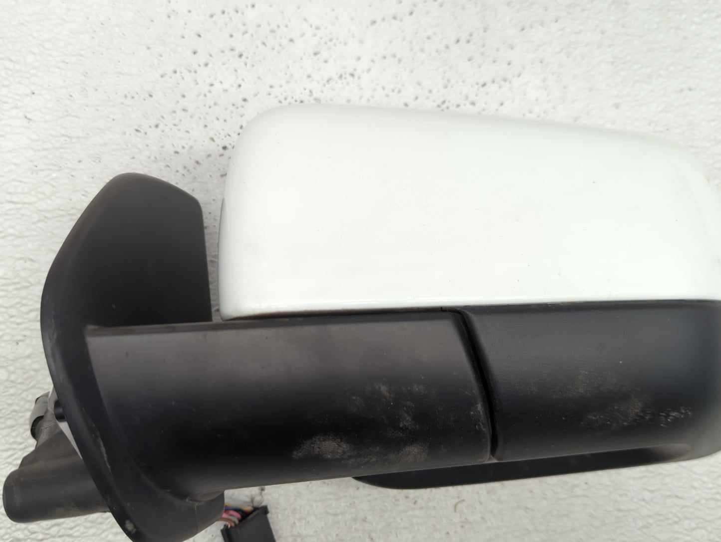 2010-2013 Land Rover Range Rover Sport Driver Side View Mirror - Left Door Mirror OEM Used - Oemusedautoparts1.com