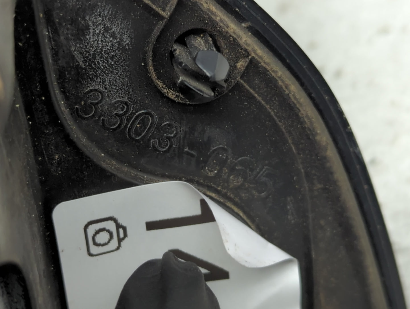 2010-2013 Land Rover Range Rover Sport Driver Side View Mirror - Left Door Mirror OEM Used - Oemusedautoparts1.com