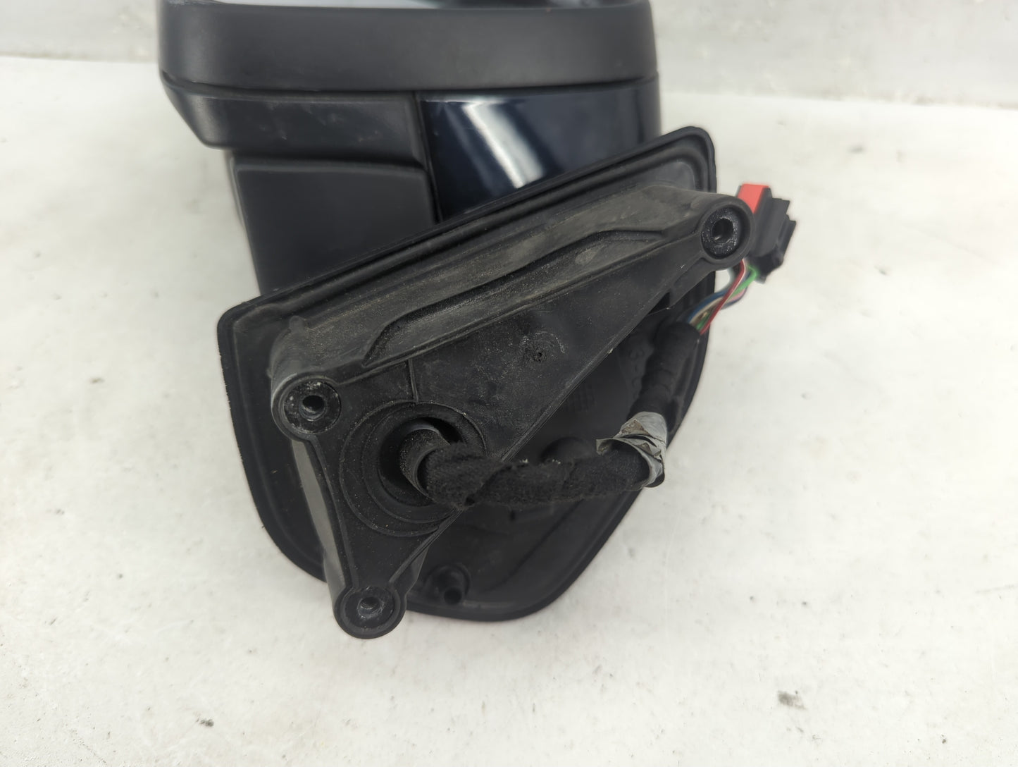 2010-2013 Land Rover Range Rover Sport Driver Side View Mirror - Left Door Mirror OEM Used - Oemusedautoparts1.com