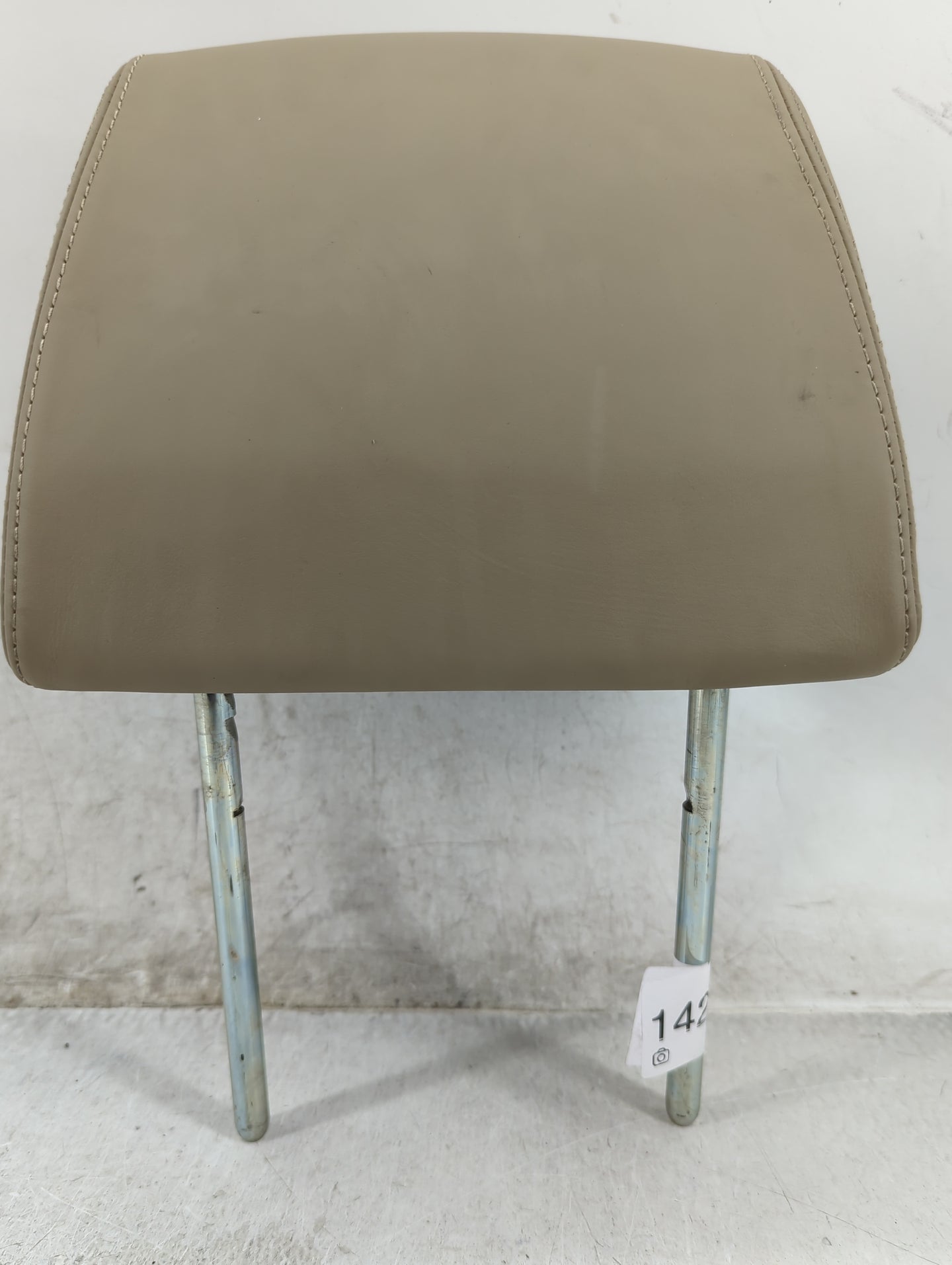 2010-2013 Land Rover Range Rover Sport Headrest Head Rest Rear Seat Fits Fits 2010 2011 2012 2013 OEM Used Auto Parts - Oemu