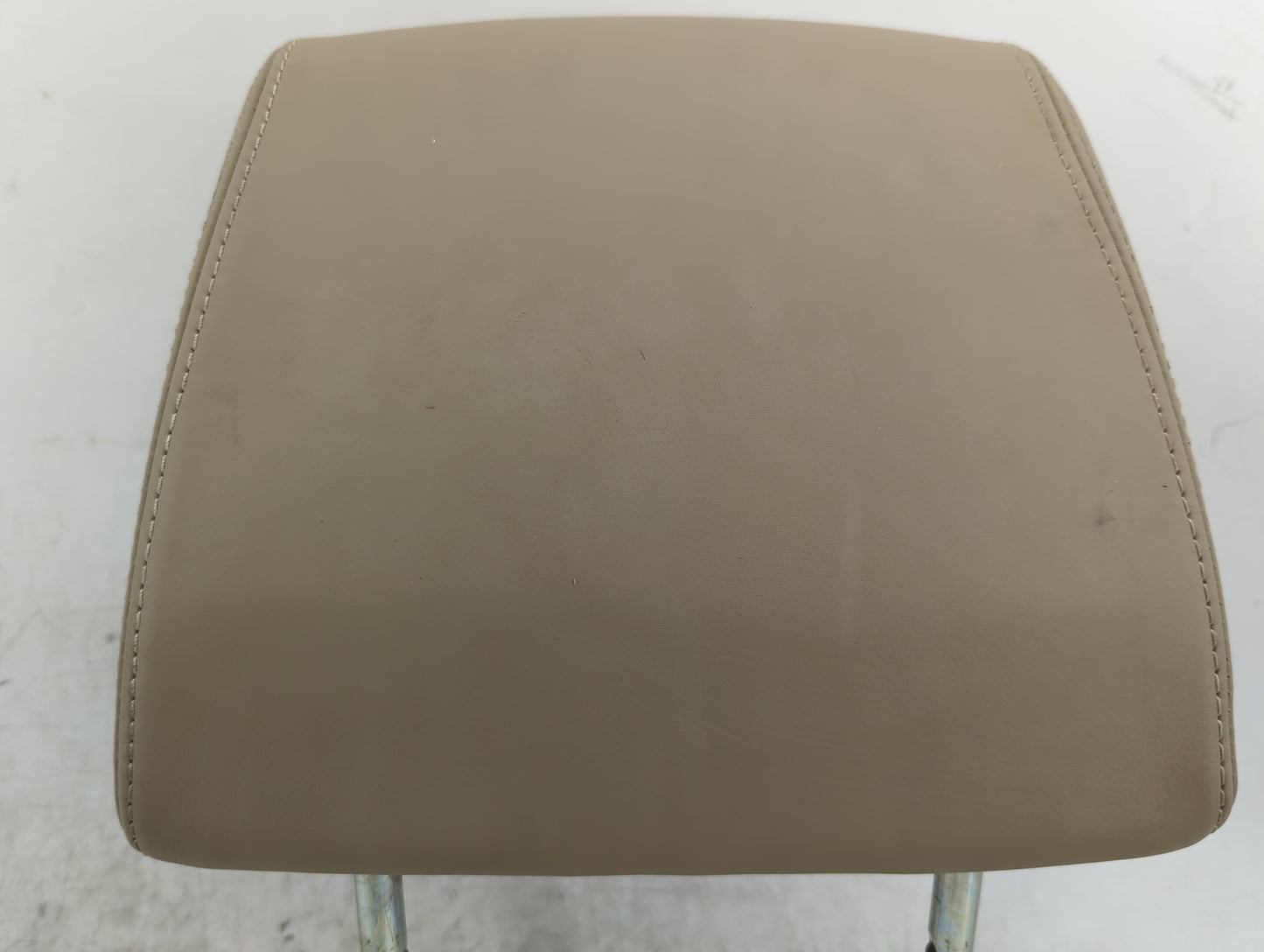 2010-2013 Land Rover Range Rover Sport Headrest Head Rest Rear Seat Fits Fits 2010 2011 2012 2013 OEM Used Auto Parts - Oemu