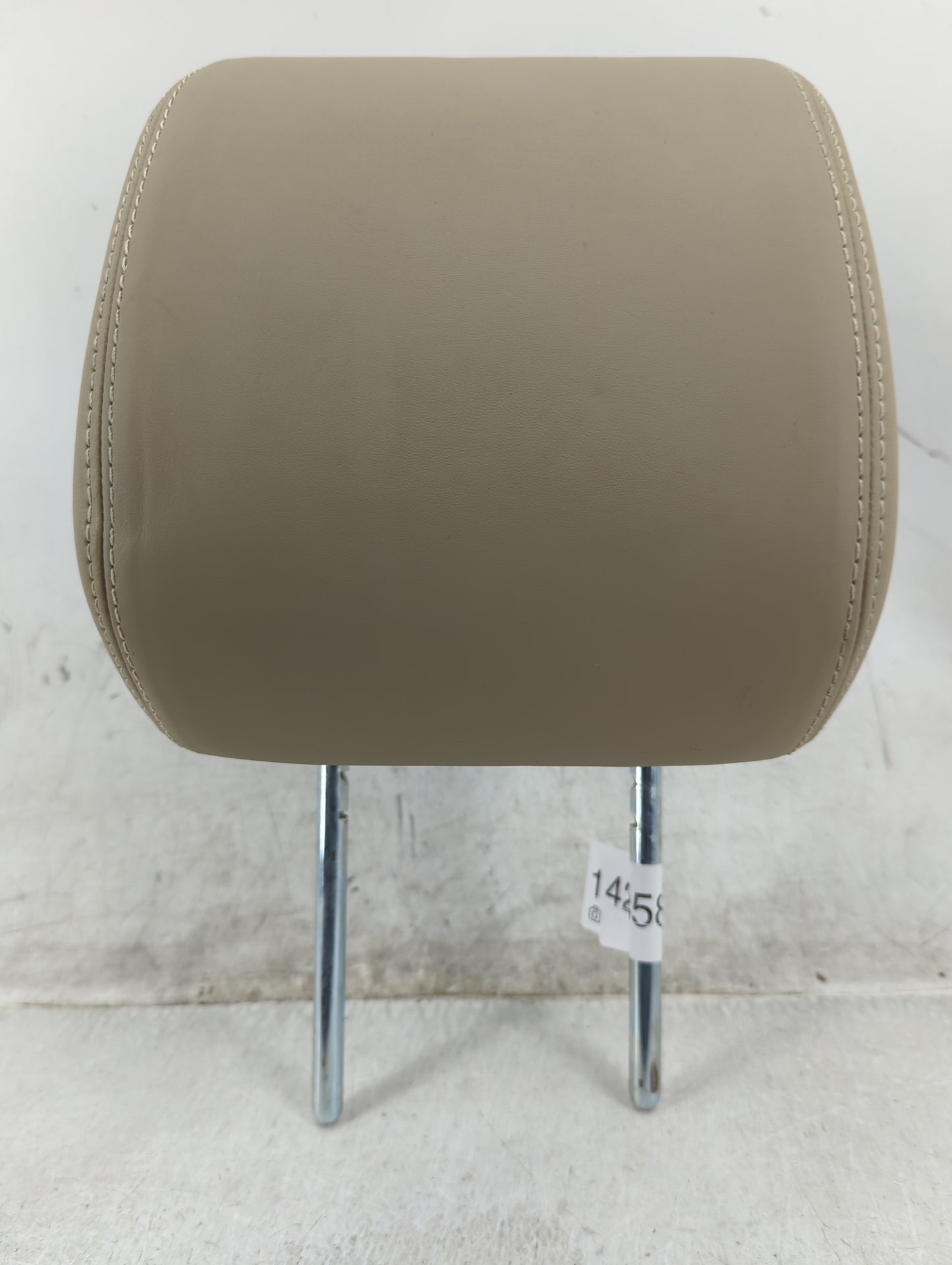 2011 Land Rover Range Rover Sport Headrest Head Rest Front Driver Seat - Oemusedautoparts1.com