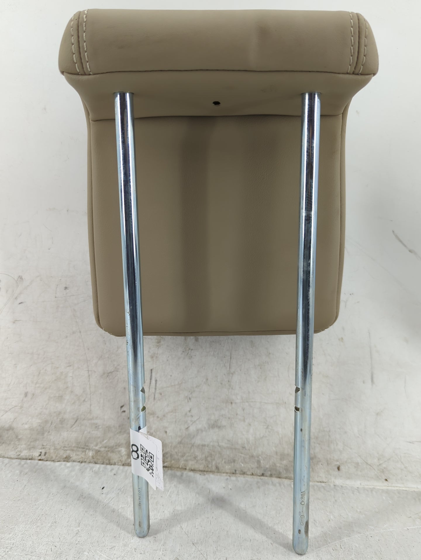 2011 Land Rover Range Rover Sport Headrest Head Rest Front Driver Seat - Oemusedautoparts1.com