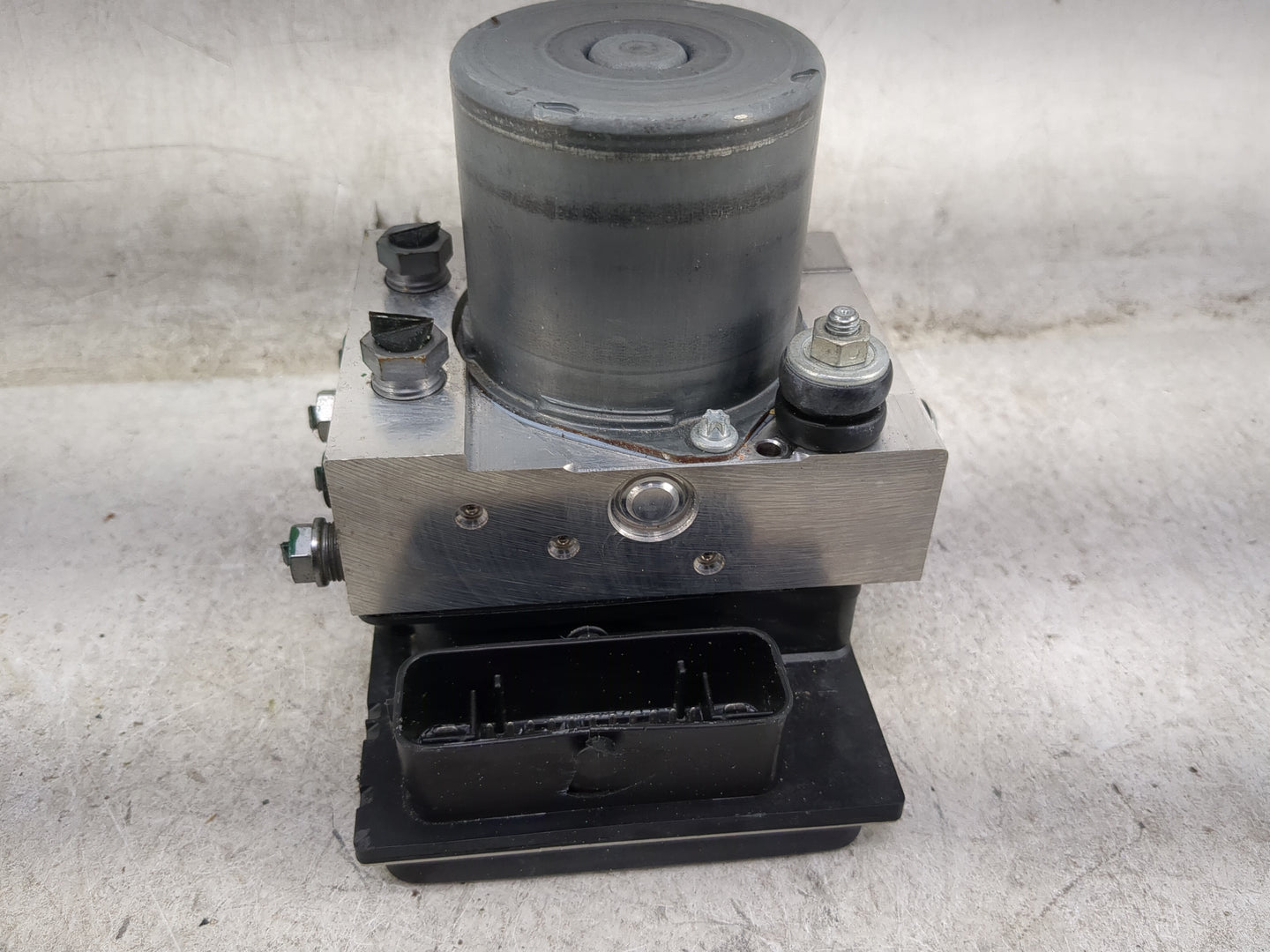 2010-2011 Land Rover Range Rover Sport ABS Pump Control Module Replacement P/N:0265235446 AH42-2C405-AH Fits Fits 2010 2011 