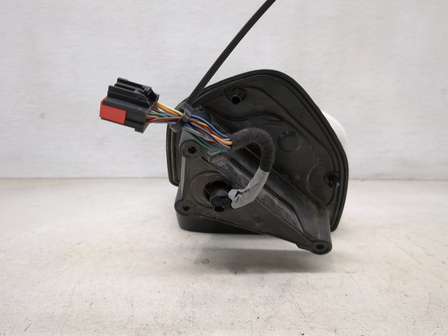 2010-2013 Land Rover Range Rover Sport Passenger Side View Mirror - Right Door Mirror OEM Used - Oemusedautoparts1.com
