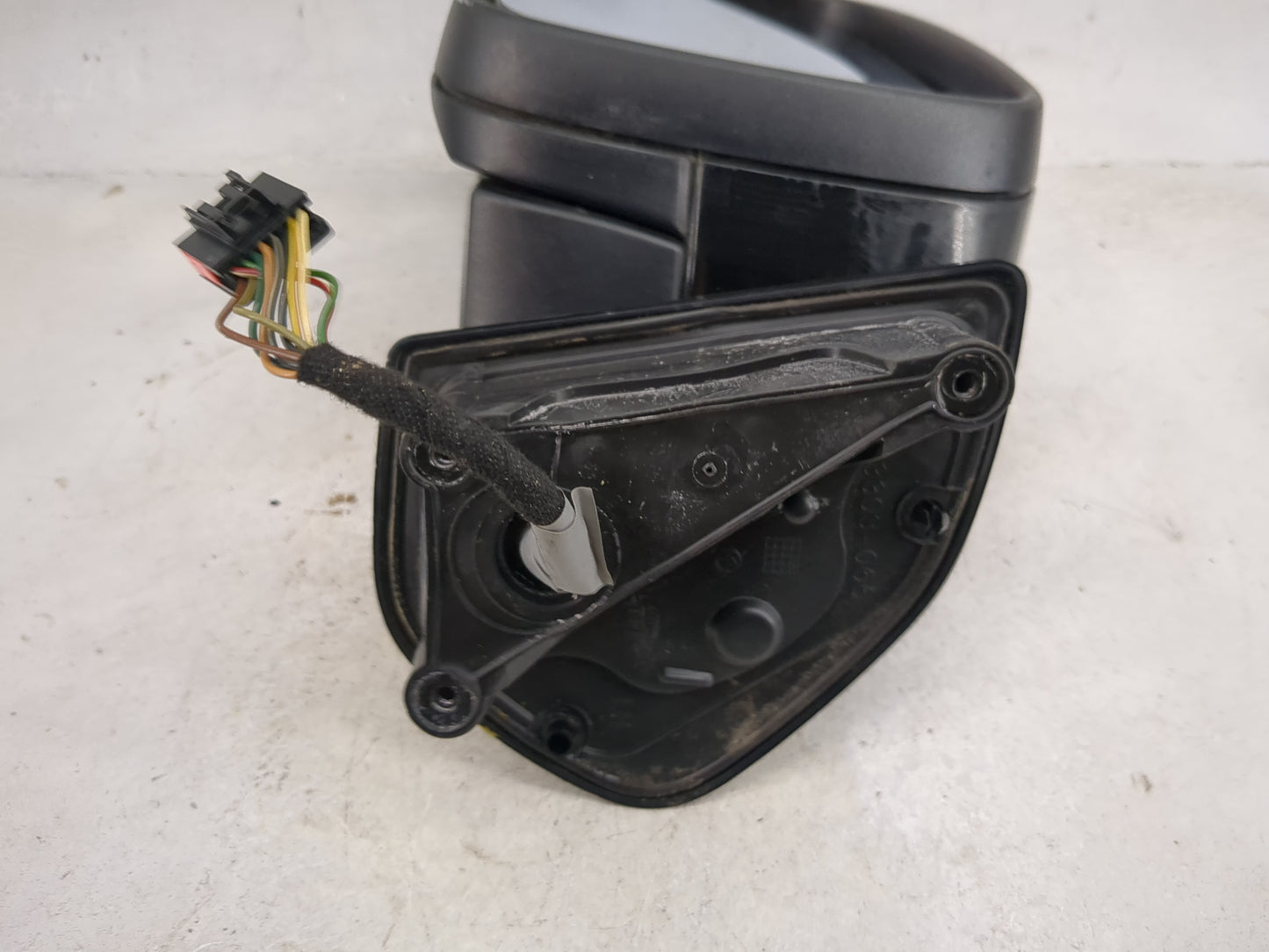 2010-2013 Land Rover Range Rover Sport Driver Side View Mirror - Left Door Mirror OEM Used - Oemusedautoparts1.com