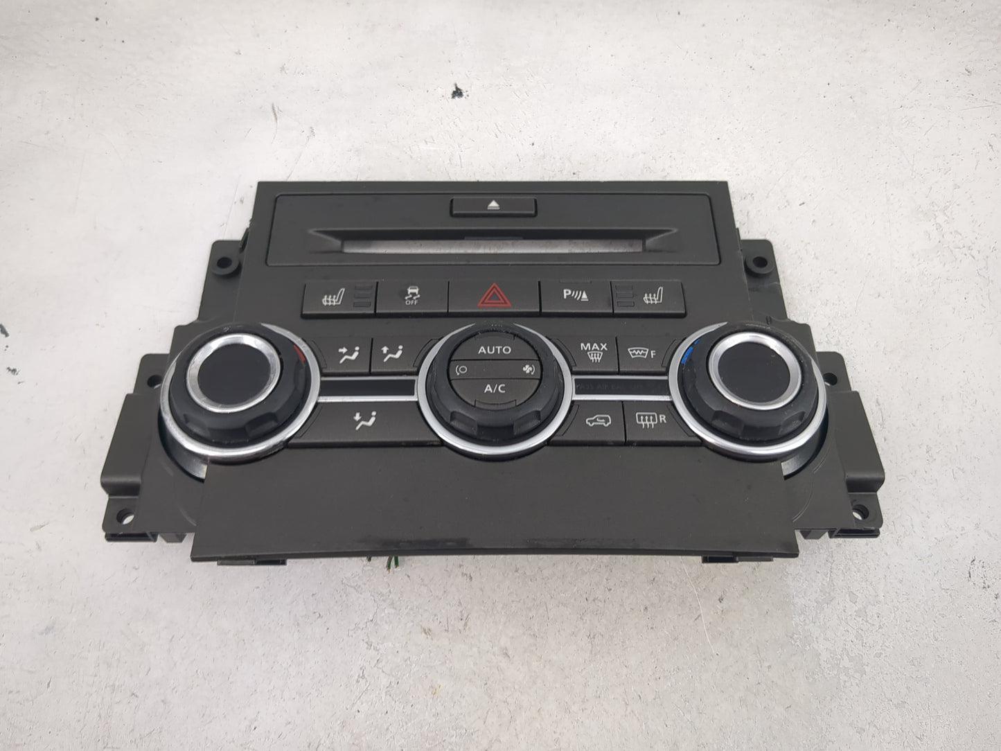 2010-2011 Land Rover Range Rover Sport Climate Control Module Temperature AC/Heater Replacement Fits OEM Used Auto Parts - O