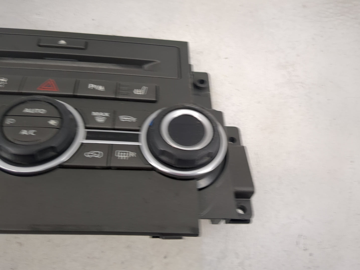 2010-2011 Land Rover Range Rover Sport Climate Control Module Temperature AC/Heater Replacement Fits OEM Used Auto Parts - O
