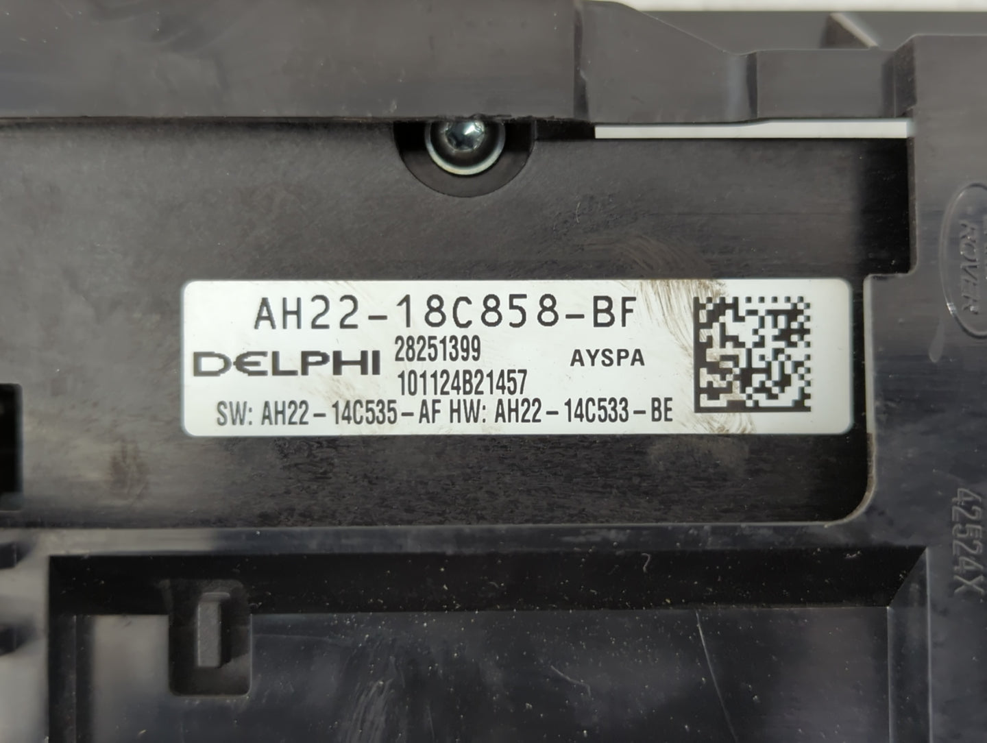 2010-2013 Land Rover Range Rover Sport Radio Control Panel - Oemusedautoparts1.com