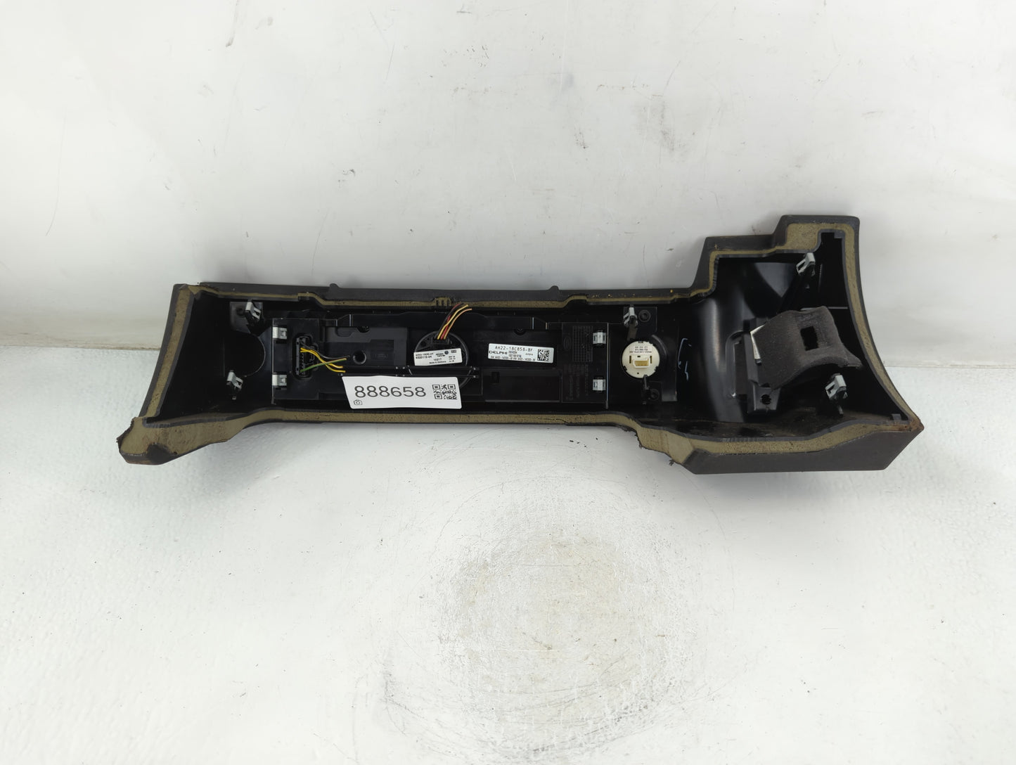 2010-2013 Land Rover Range Rover Sport Radio AM FM Cd Player Receiver Replacement P/N:AH22-18C858-BF Fits OEM Used Auto Part