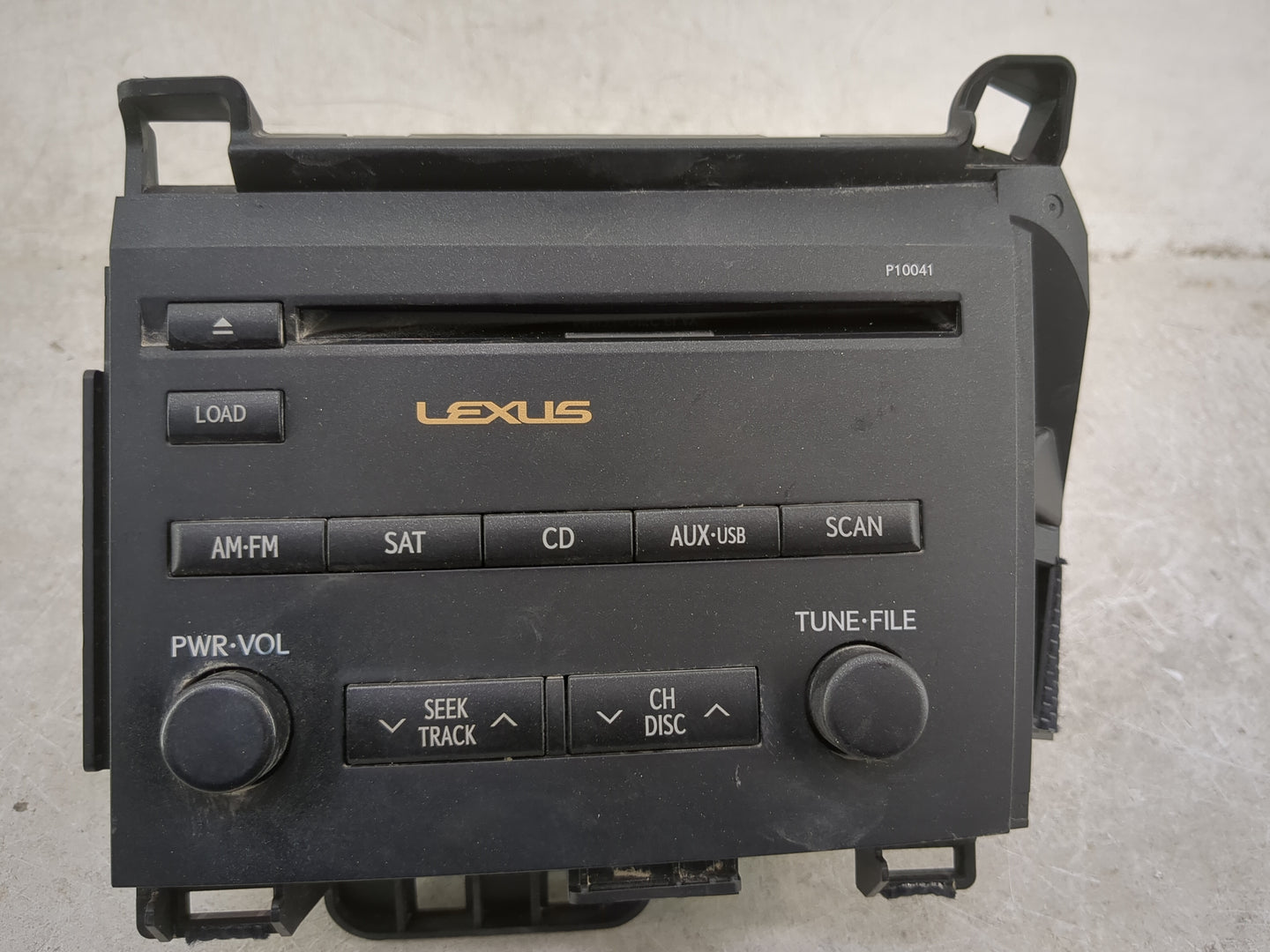 2011-2012 Lexus Ct200h Radio AM FM Cd Player Receiver Replacement P/N:86120-76380 Fits Fits 2011 2012 OEM Used Auto Parts - 