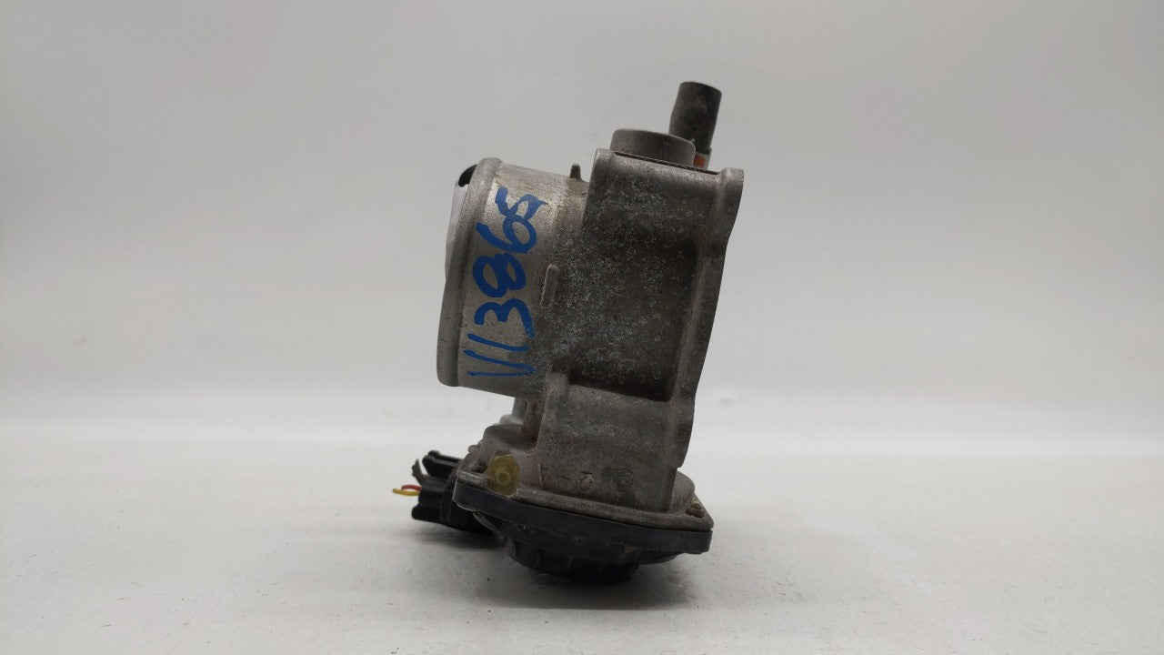 2011-2017 Lexus Ct200h Throttle Body P/N:22030-37060 Fits Fits 2010 2011 2012 2013 2014 2015 2016 2017 2018 OEM Used Auto Pa