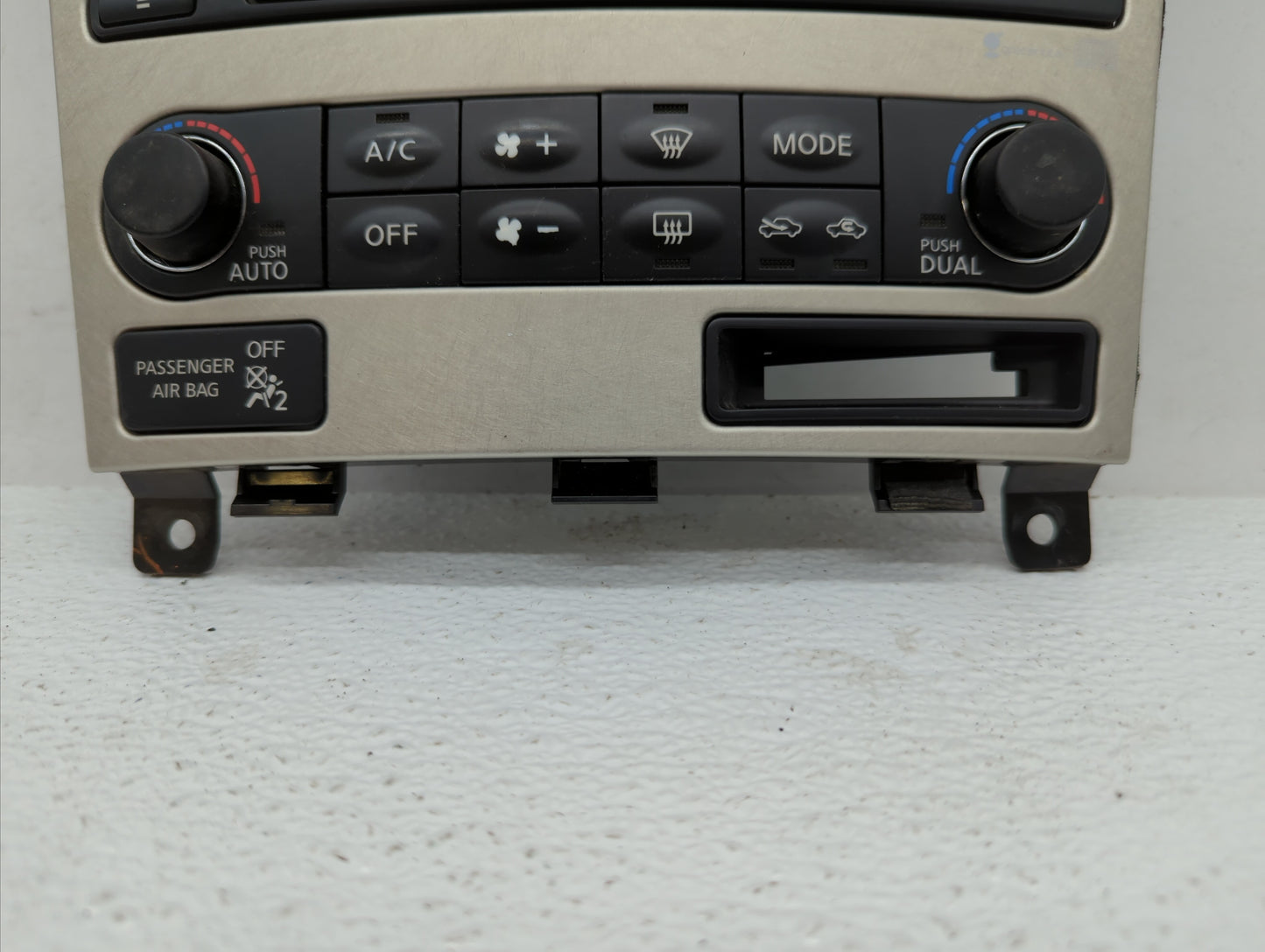 2011-2013 Lexus Ct200h Radio Control Panel - Oemusedautoparts1.com