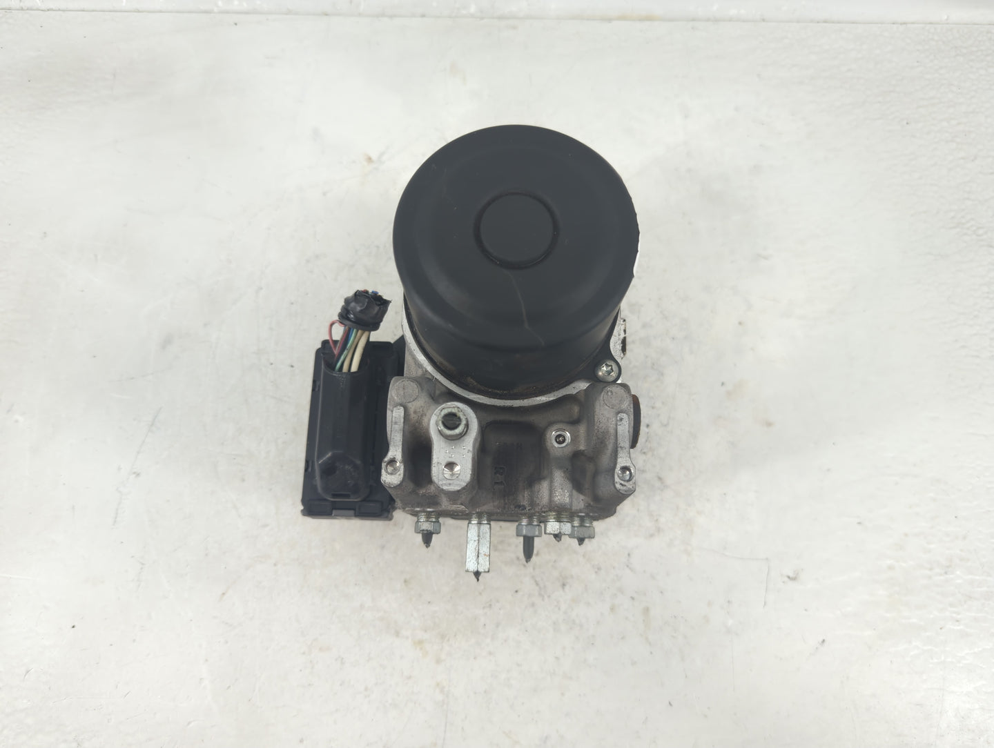 2010-2011 Lexus Es350 ABS Pump Control Module Replacement P/N:89541-33260. 44540-33190 Fits Fits 2010 2011 OEM Used Auto Par