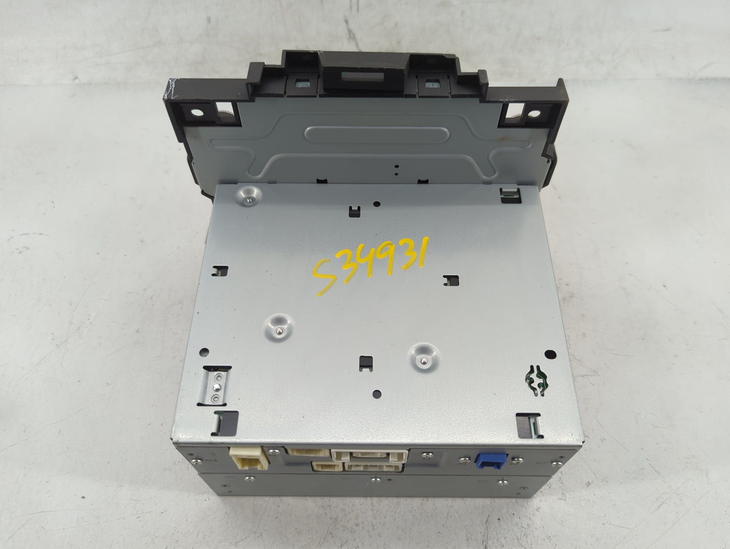 2010-2012 Lexus Es350 Radio AM FM Cd Player Receiver Replacement P/N:86120-33E40 Fits Fits 2010 2011 2012 OEM Used Auto Part