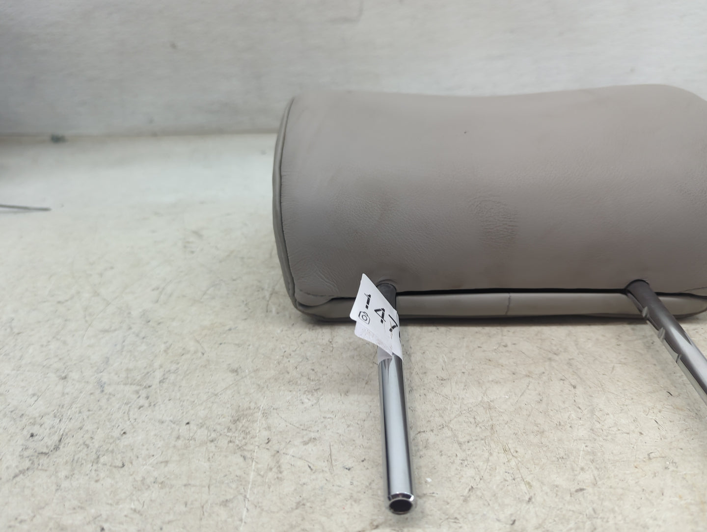 2011-2012 Lexus Es350 Headrest Head Rest Rear Seat Fits Fits 2011 2012 OEM Used Auto Parts - Oemusedautoparts1.com