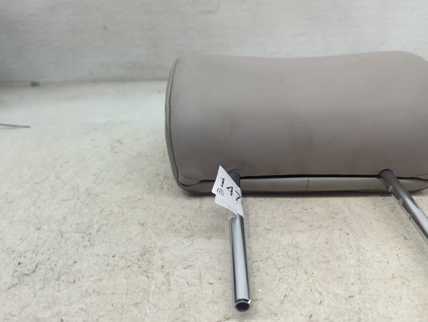 2011-2012 Lexus Es350 Headrest Head Rest Rear Seat Fits Fits 2011 2012 OEM Used Auto Parts - Oemusedautoparts1.com