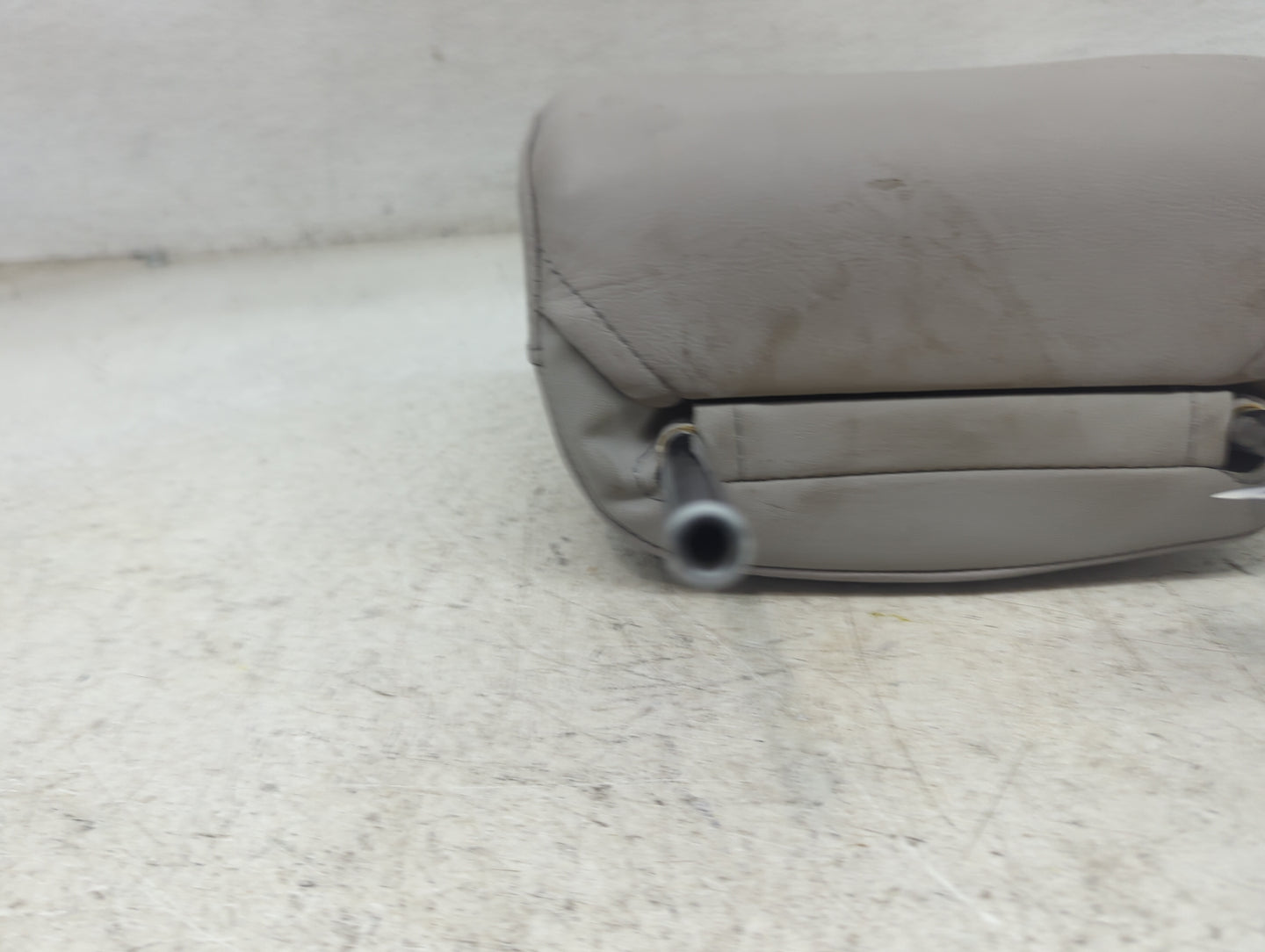 2011 Lexus Es350 Headrest Head Rest Front Driver Passenger Seat Fits OEM Used Auto Parts - Oemusedautoparts1.com