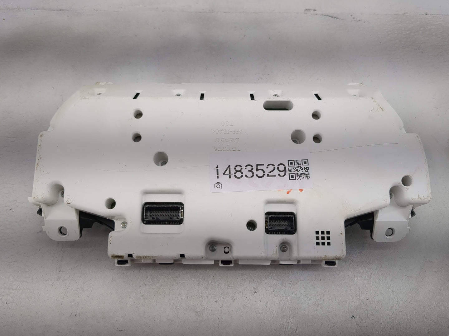 2011-2012 Lexus Es350 Instrument Cluster Speedometer Gauges P/N:83800-33J41 257460-7710 Miles: Fits Fits 2011 2012 OEM Used 