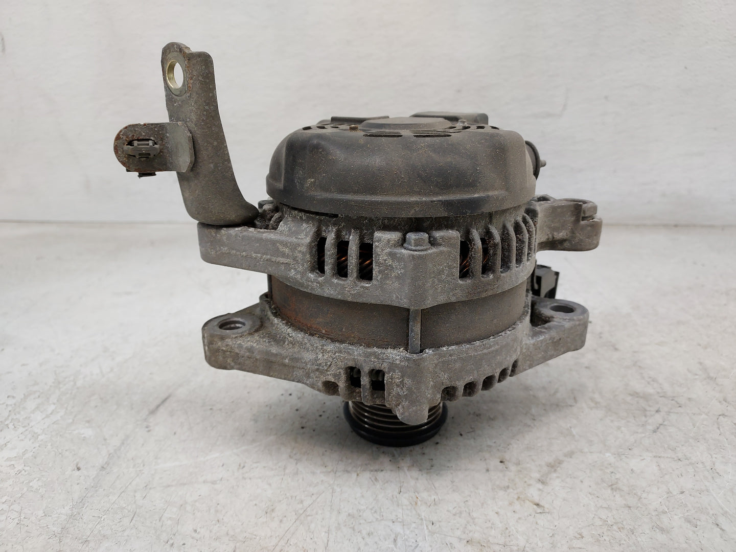 2010-2018 Lexus Es350 Alternator Replacement Generator Charging Assembly Engine OEM P/N:104210-2101 27060-3T112 Fits OEM Use