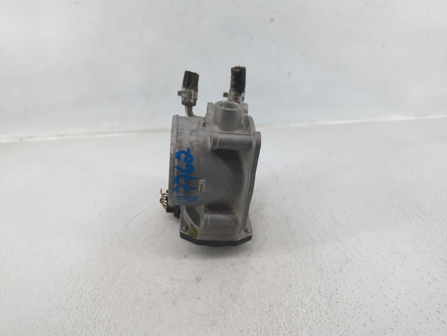 2007-2018 Lexus Es350 Throttle Body P/N:22030-21030 Fits OEM Used Auto Parts - Oemusedautoparts1.com