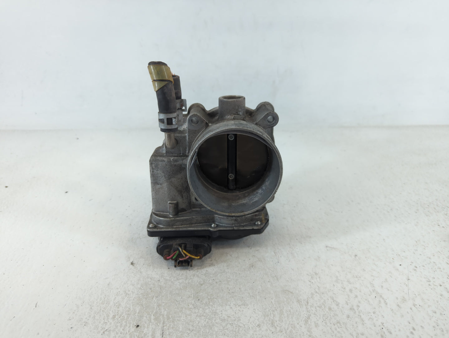 2007-2018 Lexus Es350 Throttle Body P/N:22030-31030 Fits OEM Used Auto Parts - Oemusedautoparts1.com