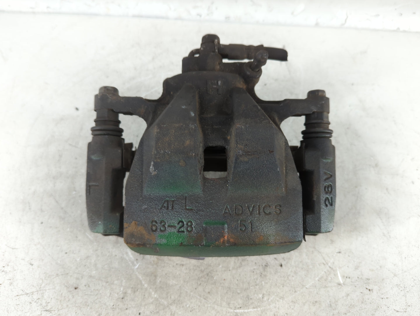 2007-2011 Lexus Es350 Front Driver Left Brake Caliper - Oemusedautoparts1.com