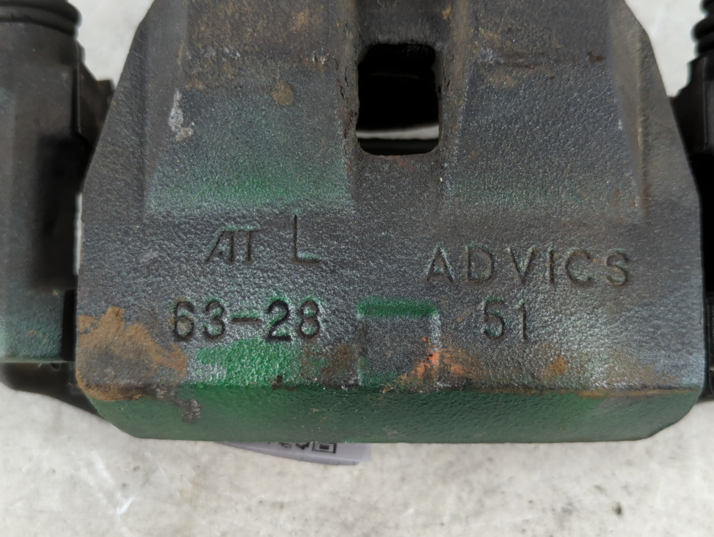2007-2011 Lexus Es350 Front Driver Left Brake Caliper - Oemusedautoparts1.com