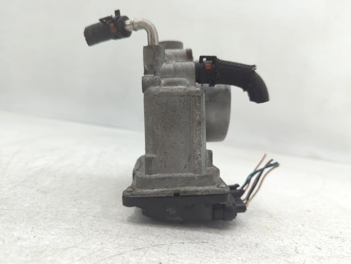 2006-2015 Lexus Is250 Throttle Body P/N:22030-31020 Fits Fits 2006 2007 2008 2009 2010 2011 2012 2013 2014 2015 OEM Used Aut