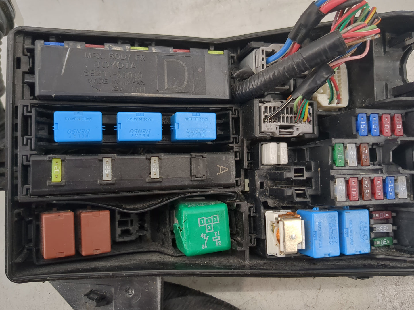 2009-2013 Lexus Is350 Fusebox Fuse Box Panel Relay Module P/N:89211-53030 Fits Fits 2009 2010 2011 2012 2013 OEM Used Auto P