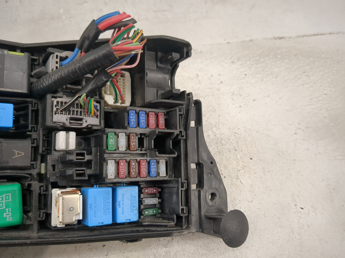 2009-2013 Lexus Is350 Fusebox Fuse Box Panel Relay Module P/N:89211-53030 Fits Fits 2009 2010 2011 2012 2013 OEM Used Auto P