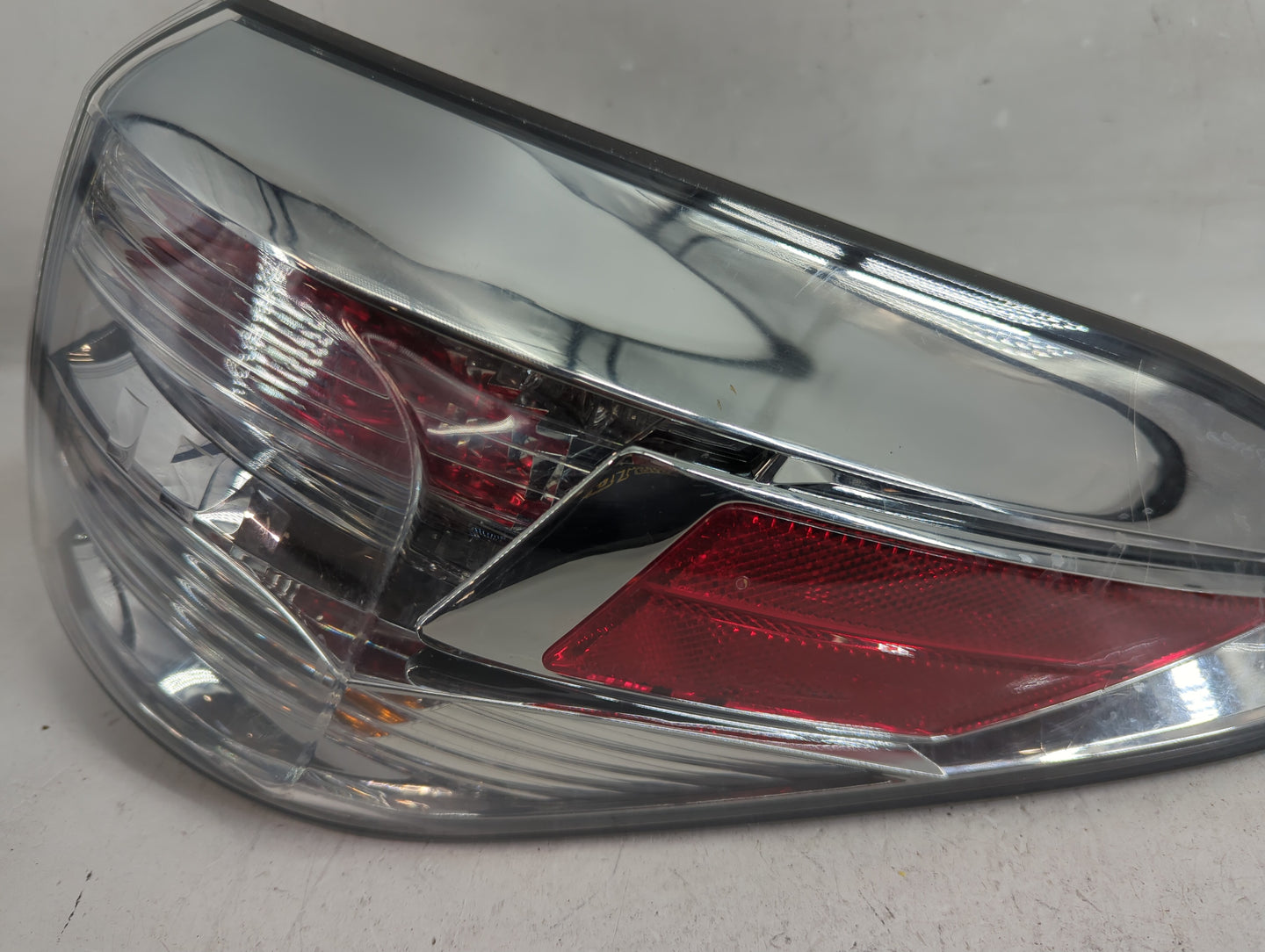 2010-2012 Lexus Rx350 Tail Light Assembly Passenger Right OEM Fits Fits 2010 2011 2012 OEM Used Auto Parts - Oemusedautopart