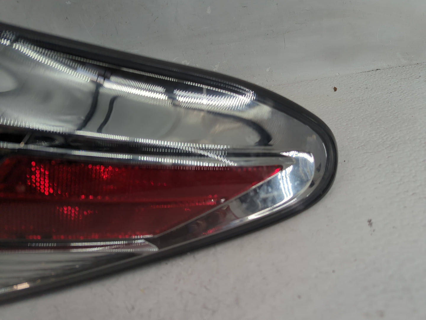 2010-2012 Lexus Rx350 Tail Light Assembly Passenger Right OEM Fits Fits 2010 2011 2012 OEM Used Auto Parts - Oemusedautopart
