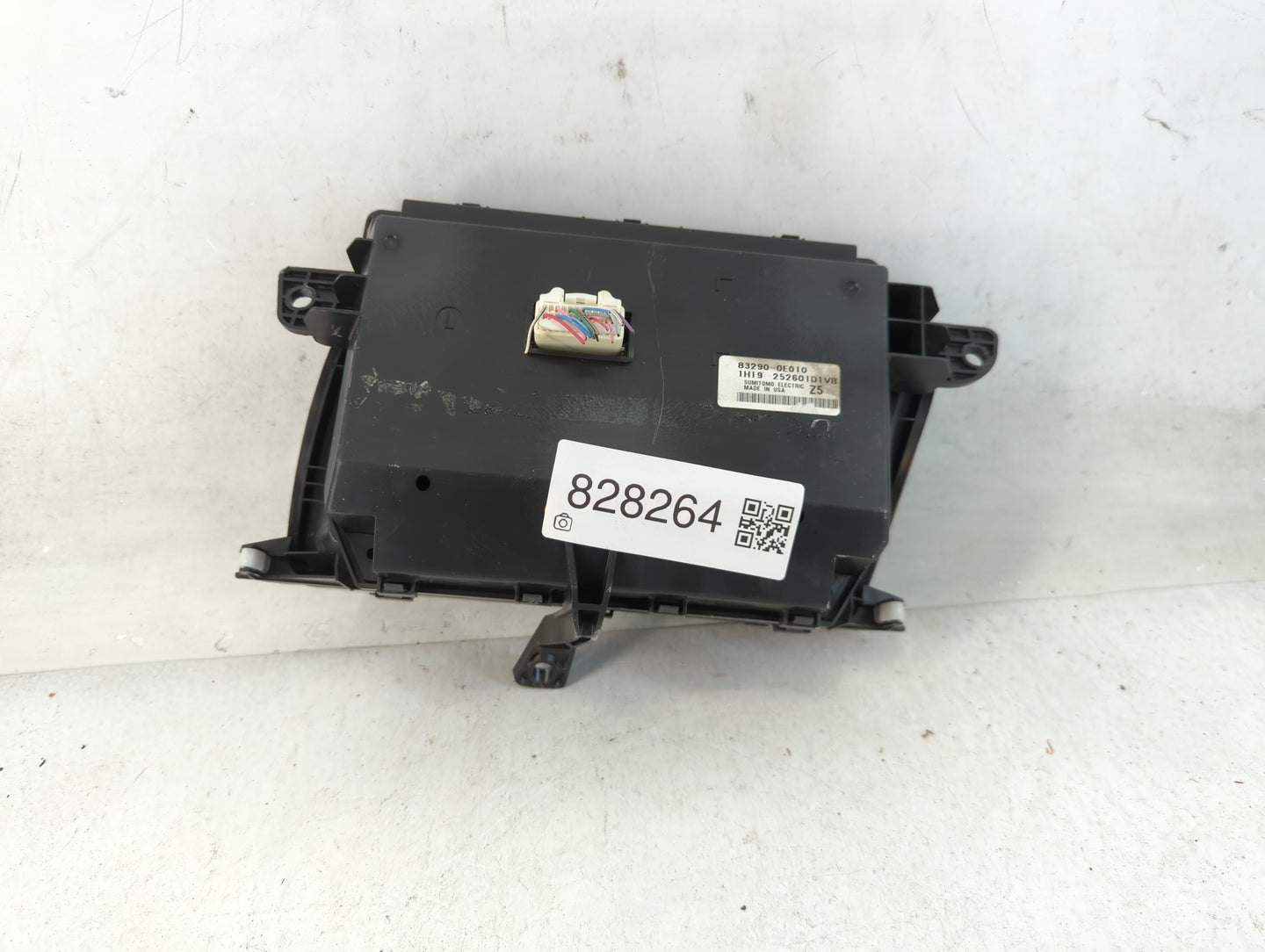 2010-2015 Lexus Rx350 Information Display Screen - Oemusedautoparts1.com