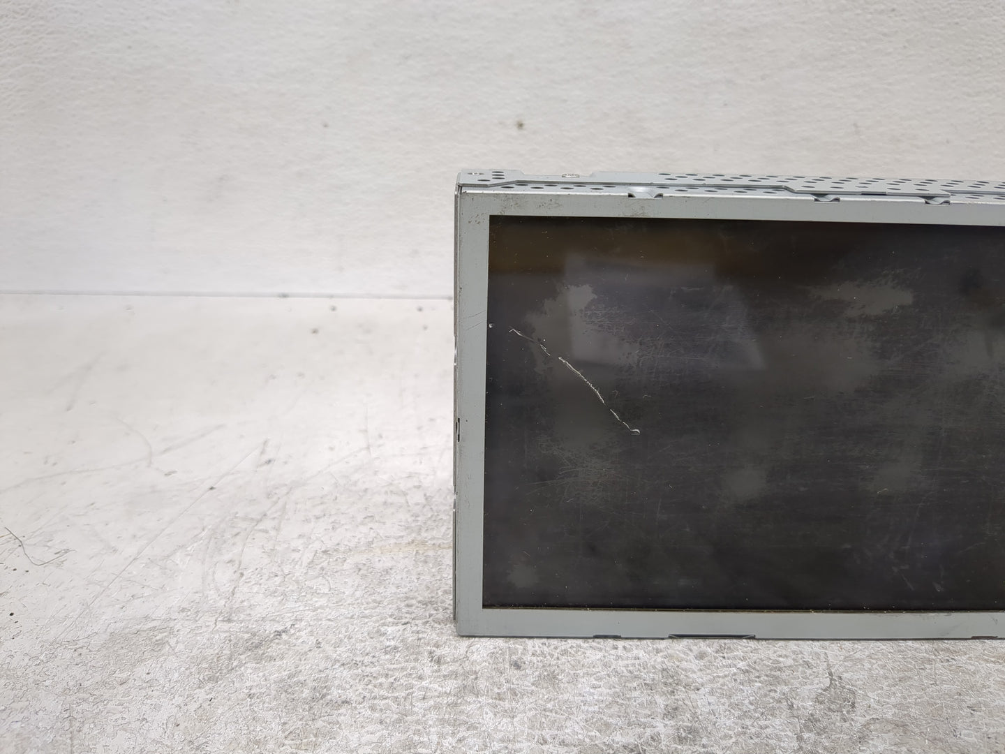 2011-2012 Lincoln Mks Information Display Screen - Oemusedautoparts1.com