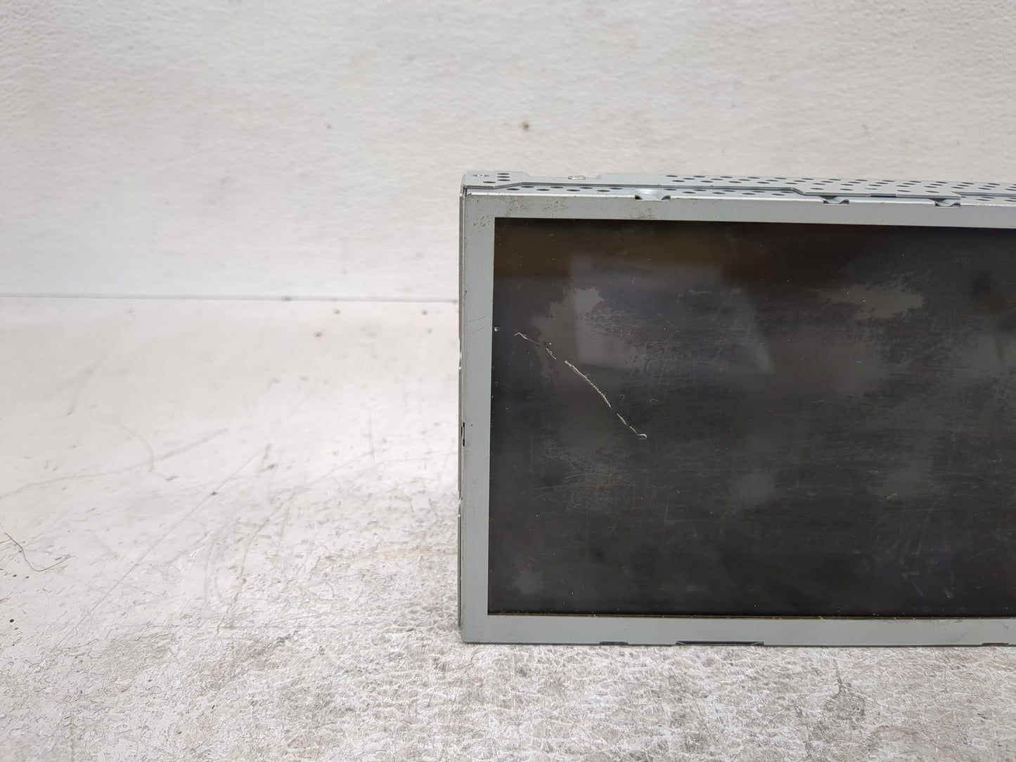 2011-2012 Lincoln Mks Information Display Screen - Oemusedautoparts1.com
