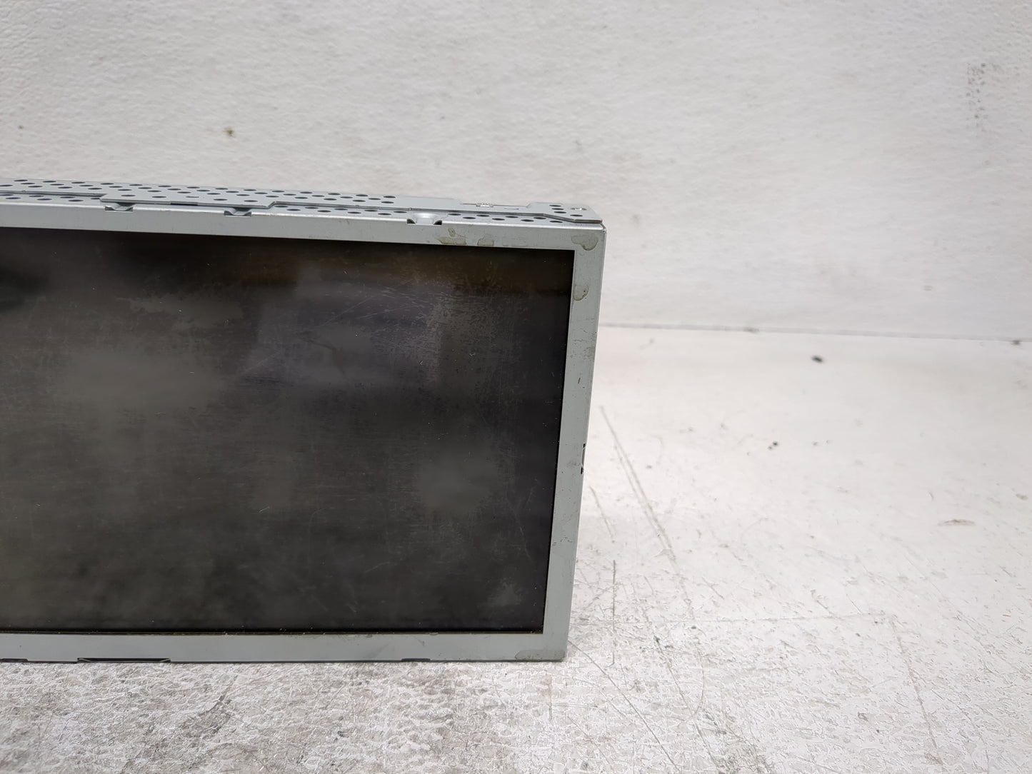 2011-2012 Lincoln Mks Information Display Screen - Oemusedautoparts1.com