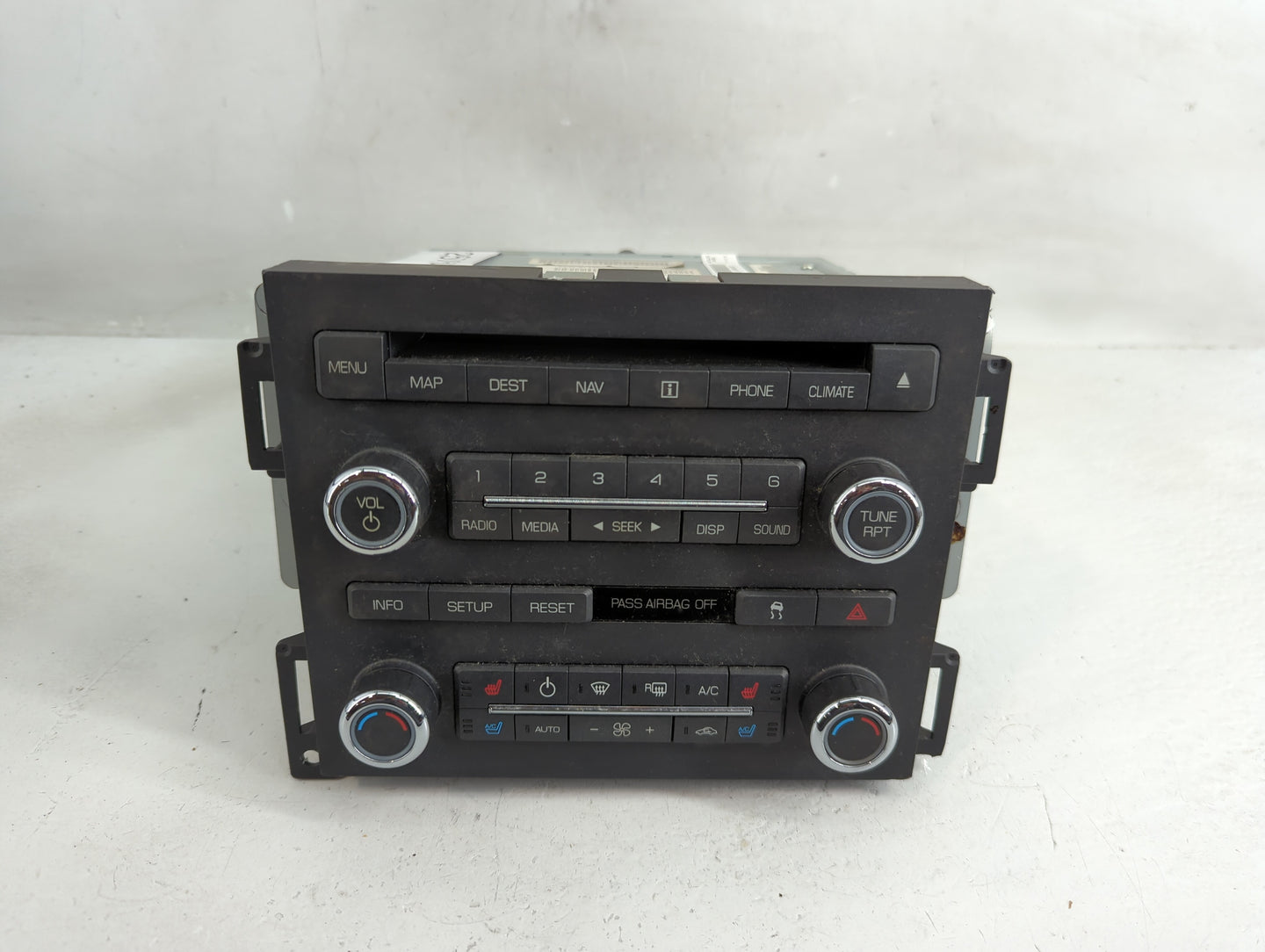 2011 Lincoln Mks Radio AM FM Cd Player Receiver Replacement P/N:1PUQW1317 Fits OEM Used Auto Parts - Oemusedautoparts1.com