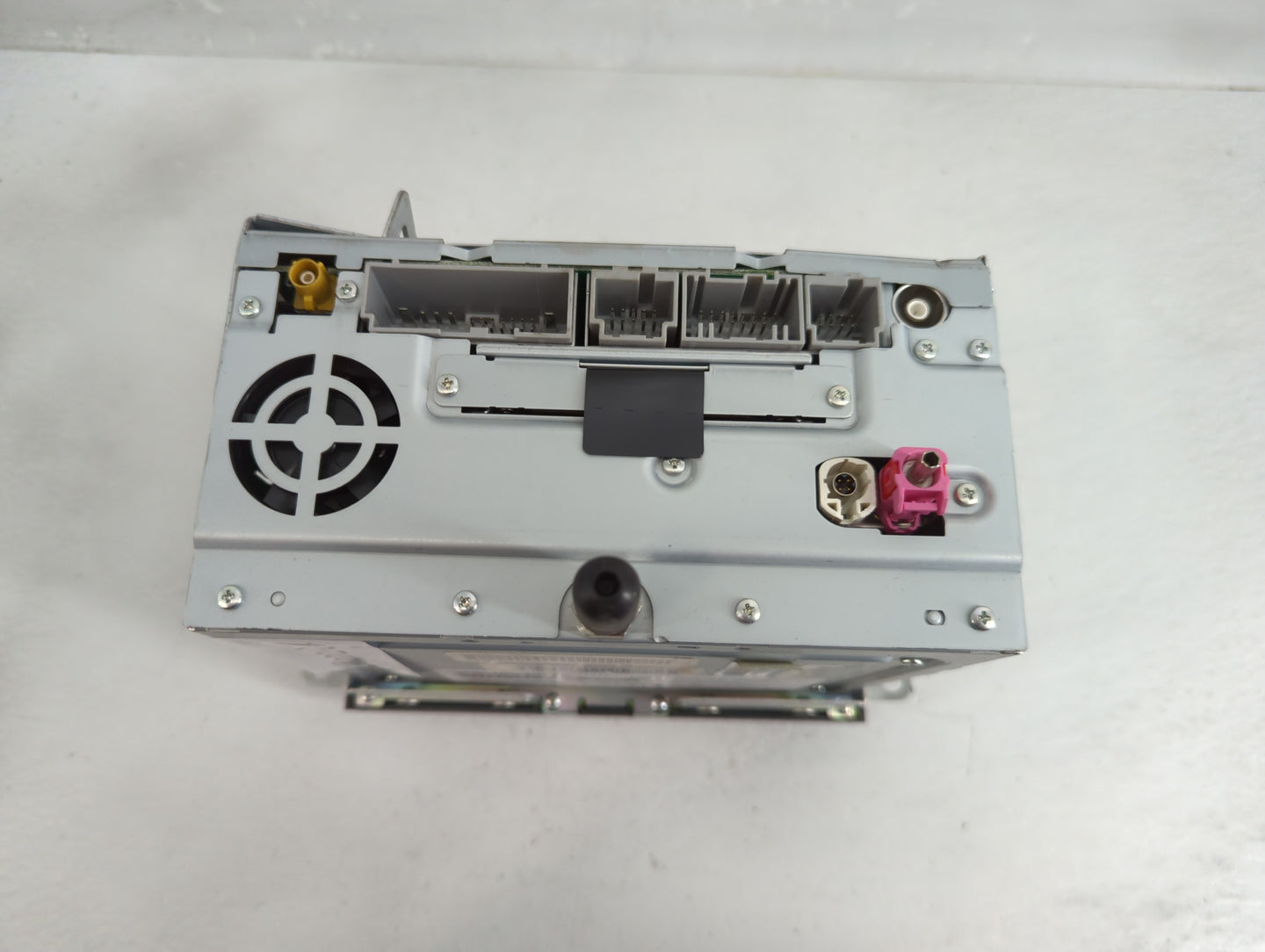 2011 Lincoln Mks Radio AM FM Cd Player Receiver Replacement P/N:1PUQW1317 Fits OEM Used Auto Parts - Oemusedautoparts1.com
