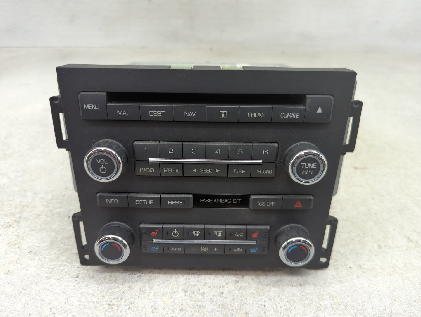 2011 Lincoln Mks Radio AM FM Cd Player Receiver Replacement P/N:UQW1317 Fits OEM Used Auto Parts - Oemusedautoparts1.com