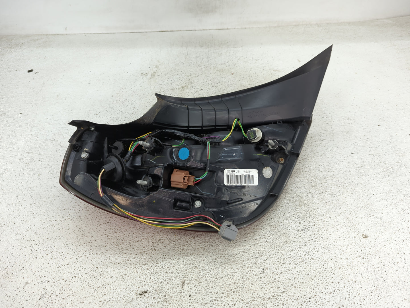 2009-2012 Lincoln Mks Tail Light Assembly Passenger Right OEM Fits Fits 2009 2010 2011 2012 OEM Used Auto Parts - Oemusedaut