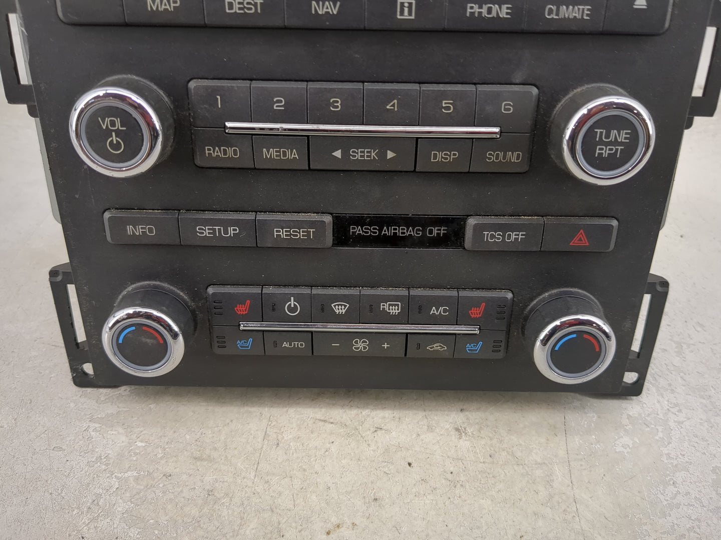 2011 Lincoln Mks Radio AM FM Cd Player Receiver Replacement P/N:UQW1317 Fits OEM Used Auto Parts - Oemusedautoparts1.com