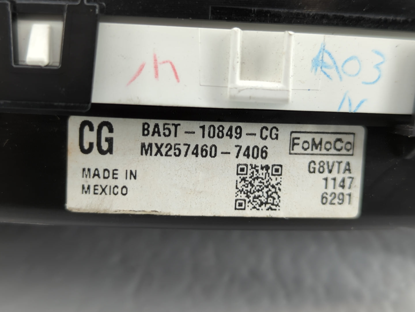 2011 Lincoln Mks Instrument Cluster Speedometer Gauges P/N:BA5T-10849-CG Fits OEM Used Auto Parts - Oemusedautoparts1.com