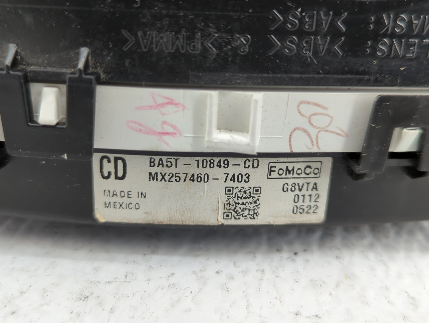 2011 Lincoln Mks Instrument Cluster Speedometer Gauges P/N:BA5T-10849-CD Fits OEM Used Auto Parts - Oemusedautoparts1.com