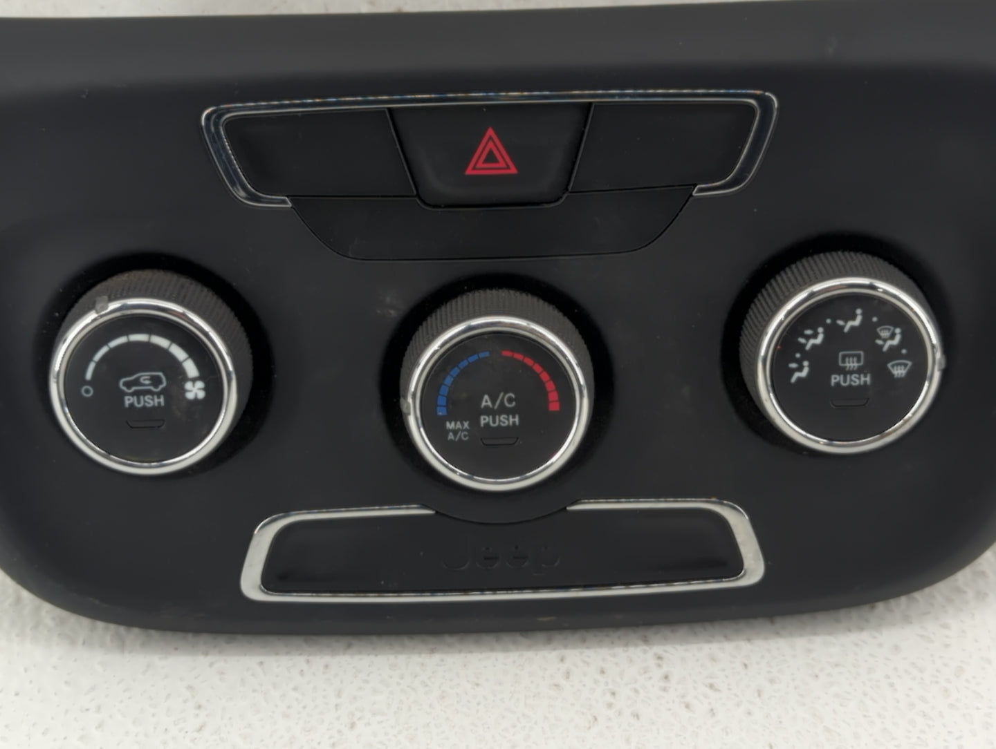 2010-2011 Lincoln Mks Climate Control Module Temperature AC/Heater Replacement P/N:AA533-18C612-BD 18C612-PP-TD40 Fits OEM U