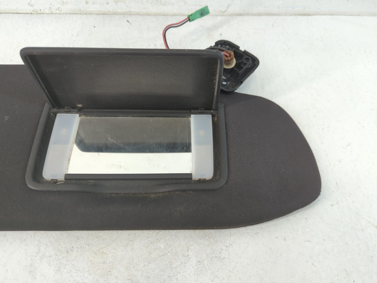 2010-2016 Lincoln Mks Sun Visor Shade Replacement Passenger Right Mirror Fits OEM Used Auto Parts - Oemusedautoparts1.com