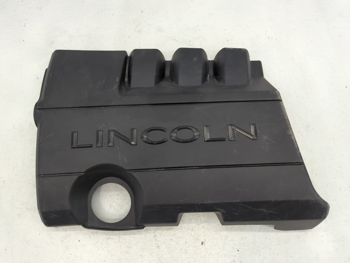 2011 Lincoln Mks Engine Cover - Oemusedautoparts1.com