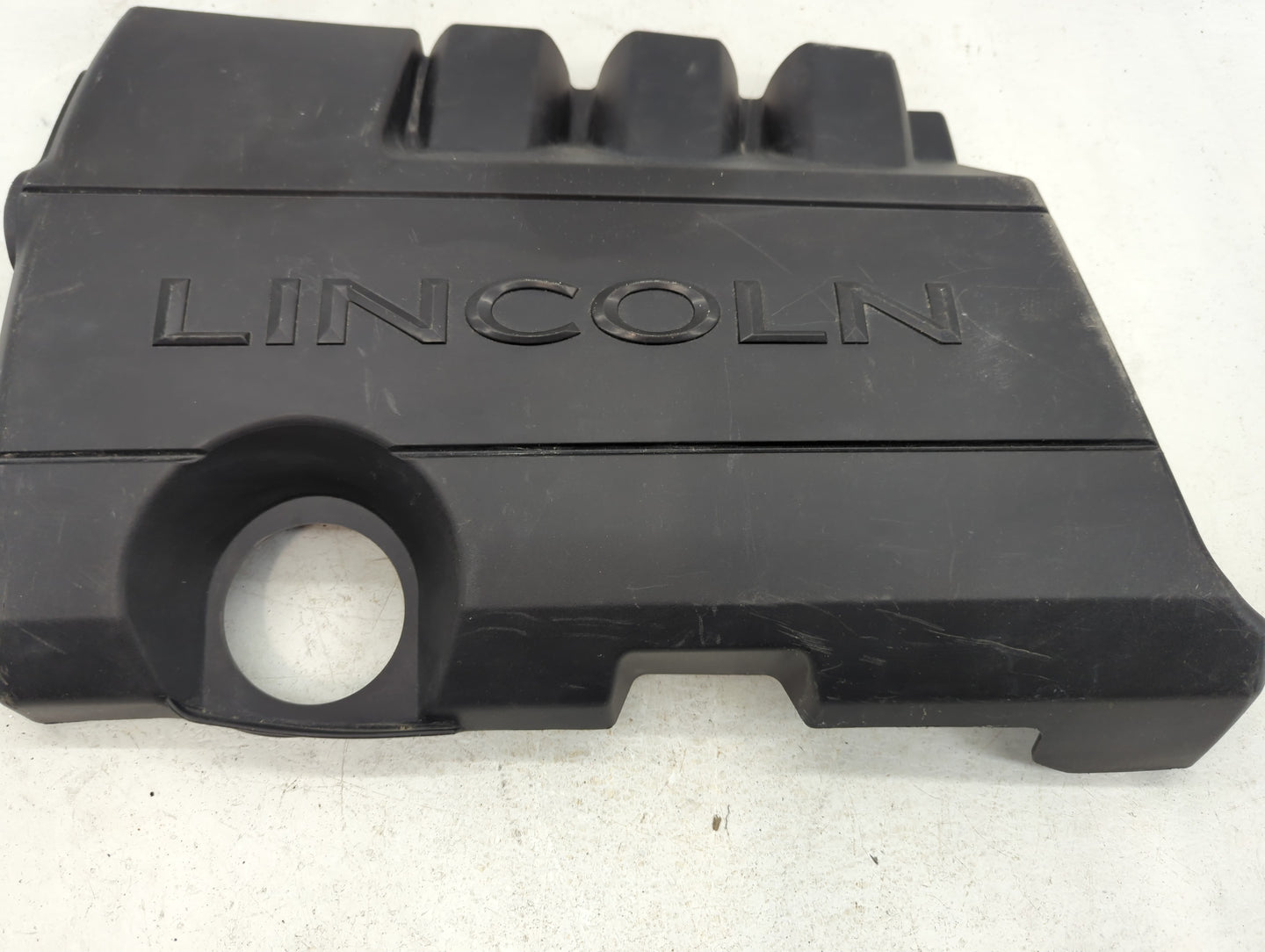2011 Lincoln Mks Engine Cover - Oemusedautoparts1.com