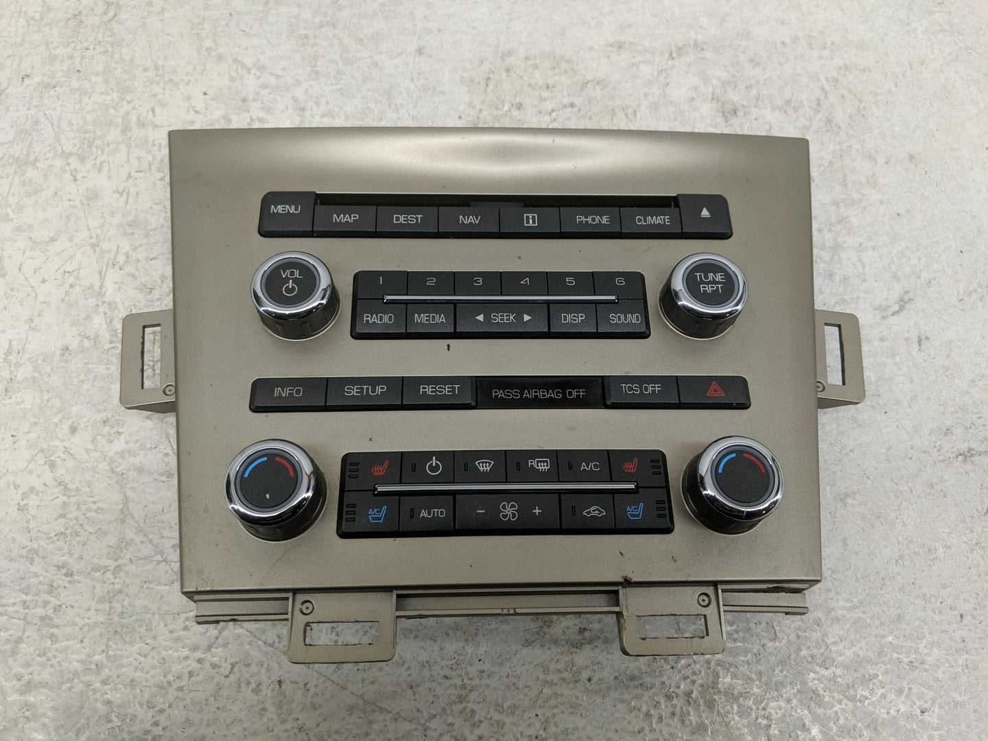 2011-2012 Lincoln Mkt Radio AM FM Cd Player Receiver Replacement P/N:BE9T-18A802-AD Fits Fits 2011 2012 OEM Used Auto Parts 